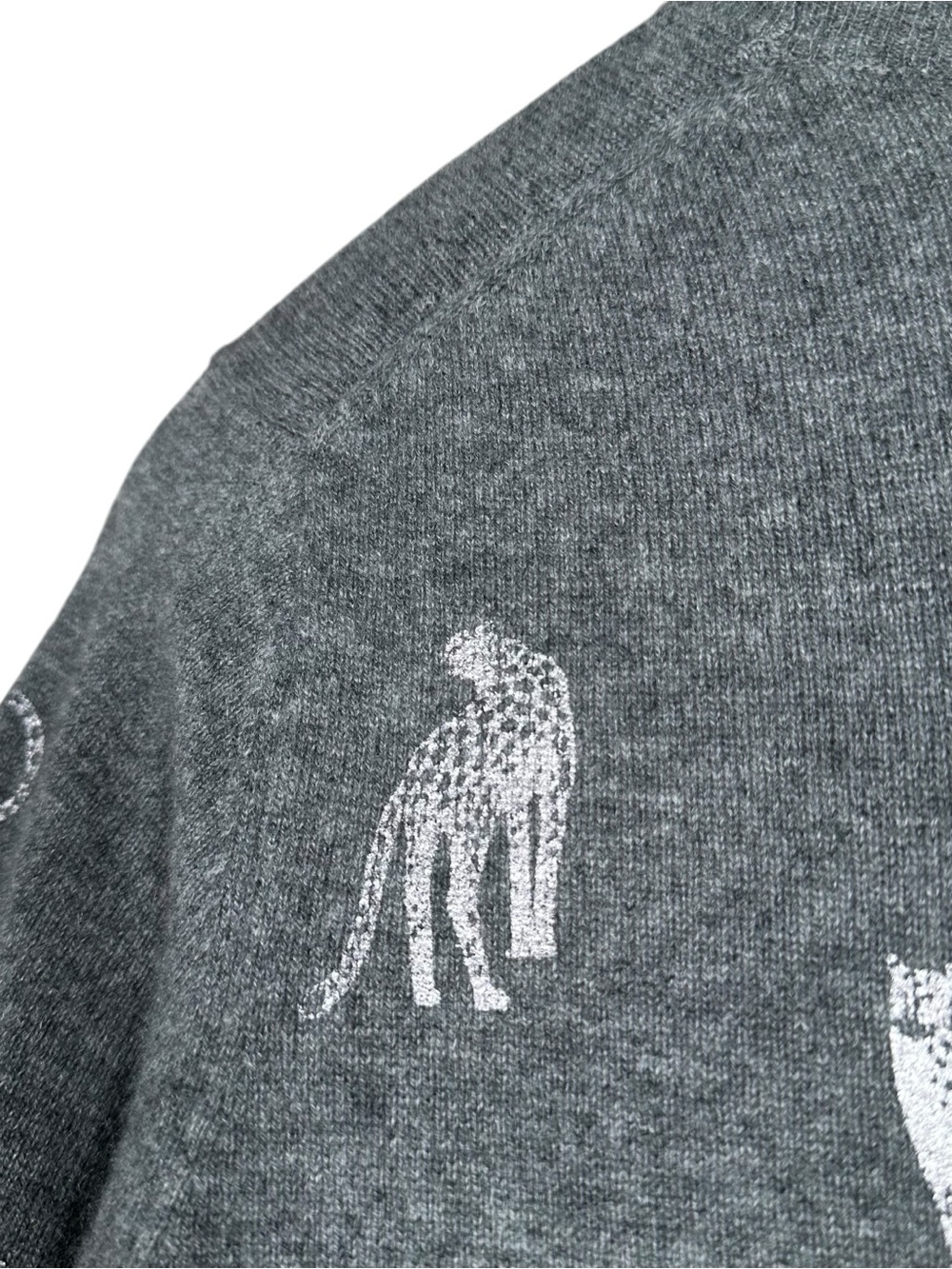 VINTAGE Cashmere Cheetah Graphic Printed Sweater - Picture 5 of 8